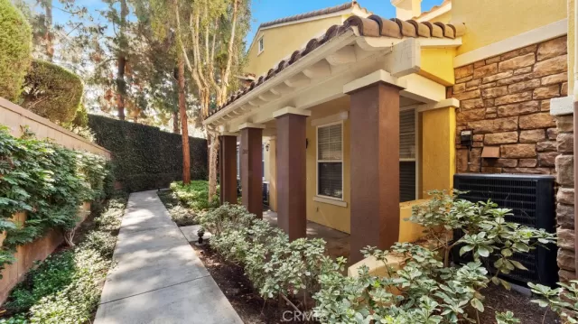 MLS: IG23198873 Condo For Sale