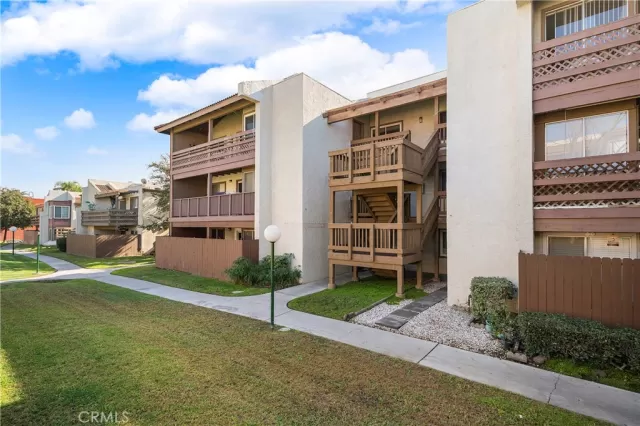 MLS: IG23212381 Condo For Sale