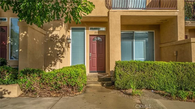 MLS: IG23230550 Condo For Sale