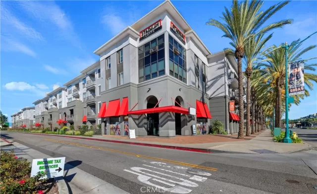 MLS: IG24005834 Condo For Sale