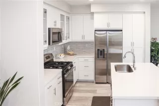 Photo #4: IG24078847 Listing