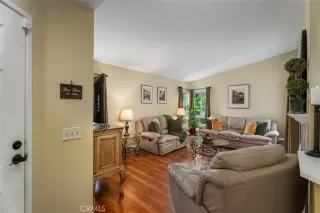 Photo #2: IG24104103 Listing