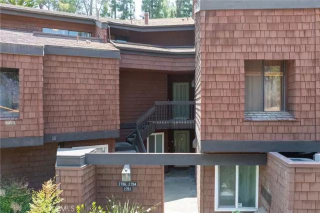 MLS: IG24111212 Condo For Sale