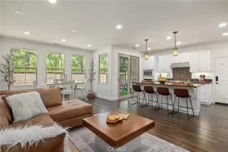 More Details about MLS # IG24111721 : 32 BRIDGE TRAIL