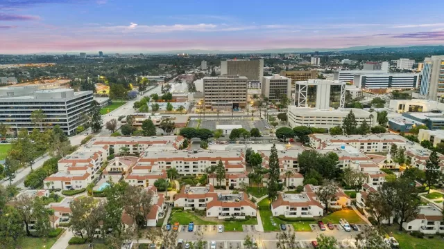 MLS: IG24167398 Condo For Sale