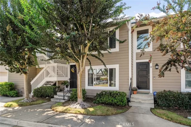 MLS: IG24200269 Condo For Sale