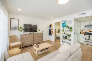 Photo #5: IG24200697 Listing