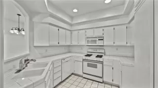 Photo #5: IG24215771 Listing