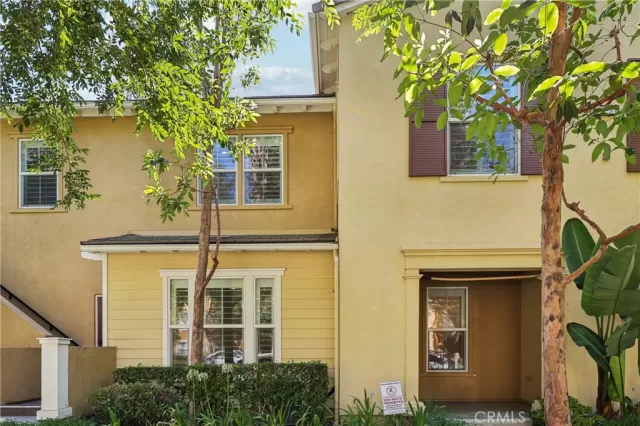 MLS: IG24221808 Condo For Sale