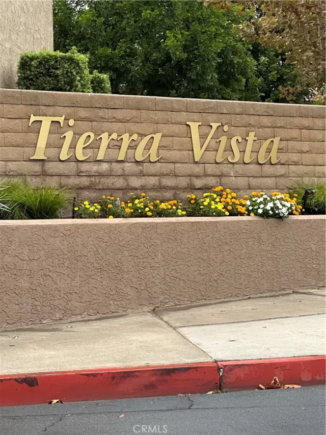 MLS: IG24237283 Condo For Sale