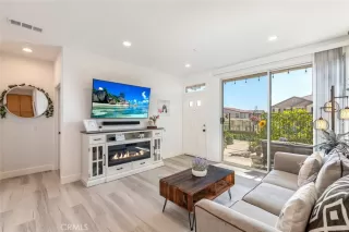 Photo #4: IG24248117 Listing