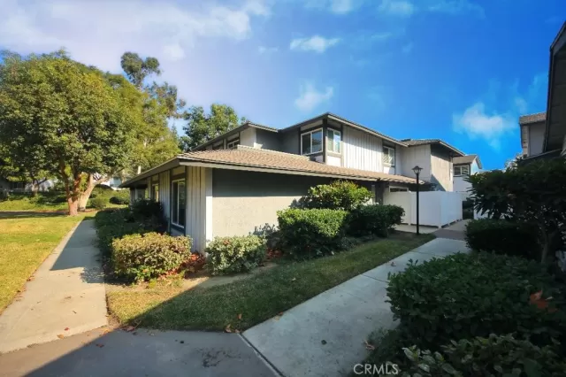 MLS: IG25013473 Condo For Sale