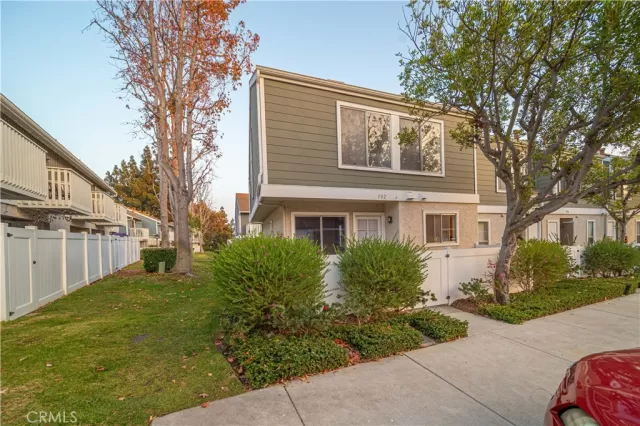 MLS: IG25017489 Condo For Sale