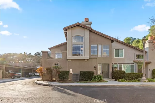 MLS: IG25019980 Condo For Sale