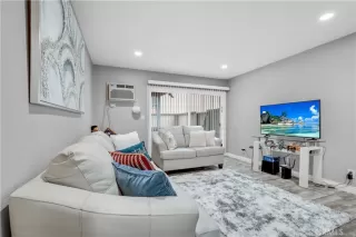 Photo #6: IG25050331 Listing