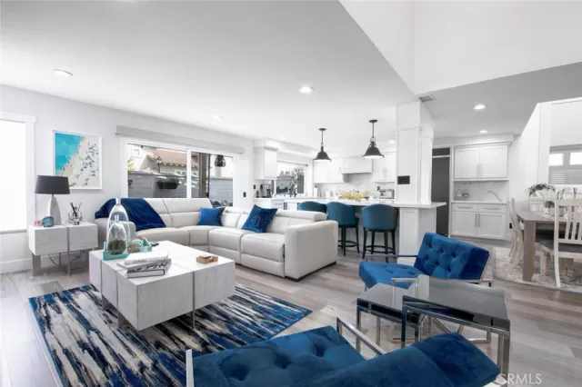 MLS: IG25078998 Condo For Sale