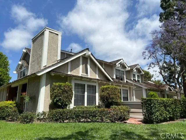 MLS: IG25112149 Condo For Sale