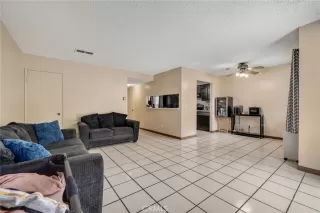 Photo #6: IG25149438 Listing 