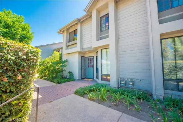 MLS: IG25180735 Condo For Sale