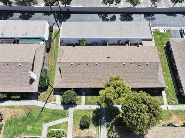 MLS: IG25223253 Condo For Sale