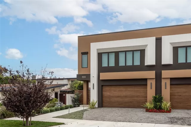 MLS: IG25237780 Condo For Sale