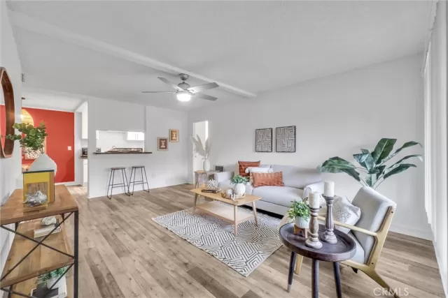 MLS: IG25261296 Condo For Sale