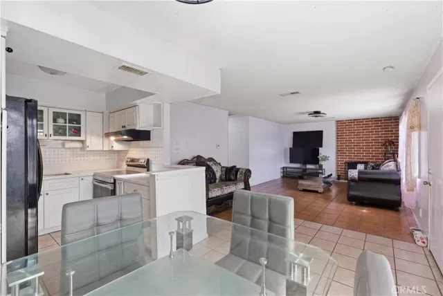 MLS: IG26046409 Condo For Sale