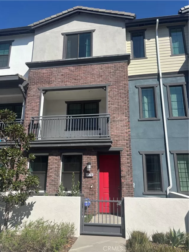 MLS: IG26060922 Condo For Sale