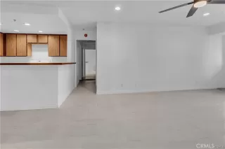 Photo #3: IG26062181 Listing 