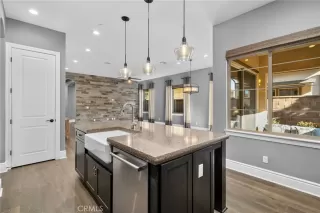Photo #4: IG26069081 Listing