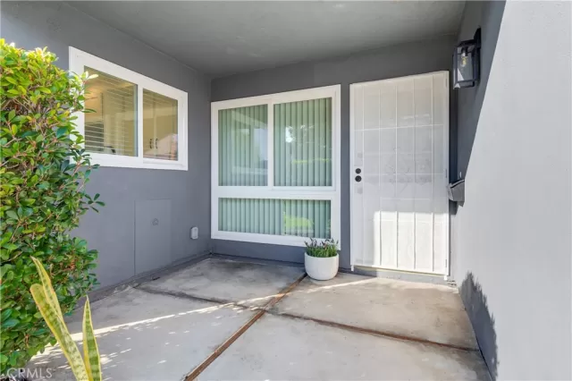 MLS: IG26095479 Condo For Sale