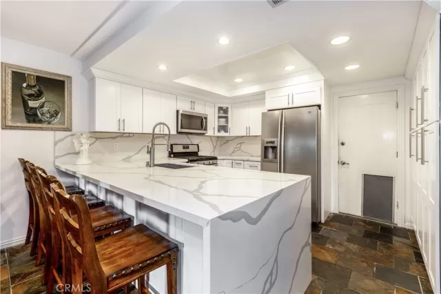 MLS: IG26120208 Condo For Sale