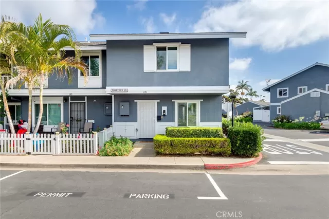 MLS: IG26121877 Condo For Sale