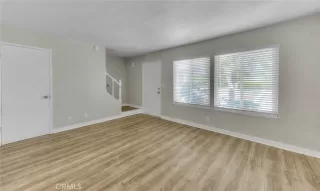 Photo #6: IG26130385 Listing 