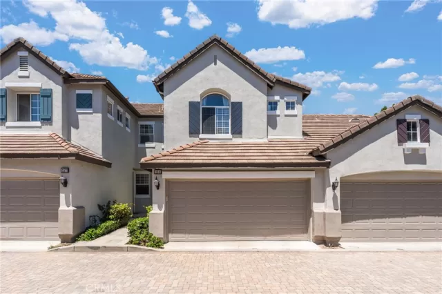 MLS: IG26134865 Condo For Sale