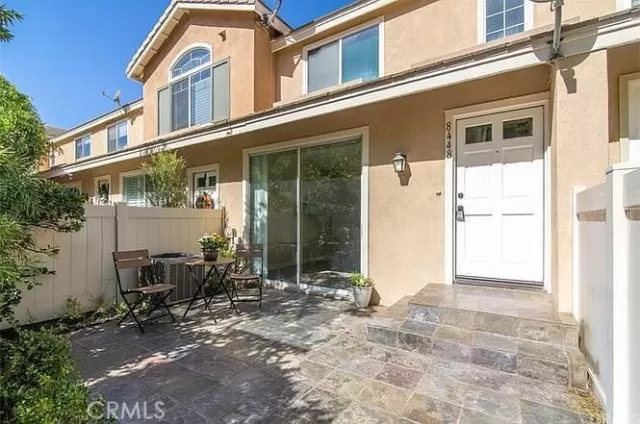 MLS: IV22233298 Condo For Sale