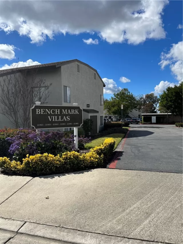 MLS: IV23035387 Condo For Sale