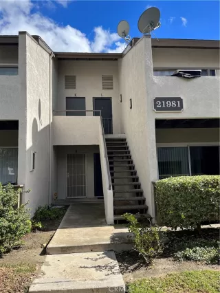 Photo #1: IV23035387 Listing