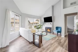 Photo #2: IV23055024 Listing