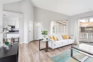 Photo #3: IV23055024 Listing