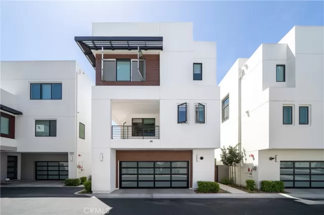 MLS: IV23065893 Condo For Sale