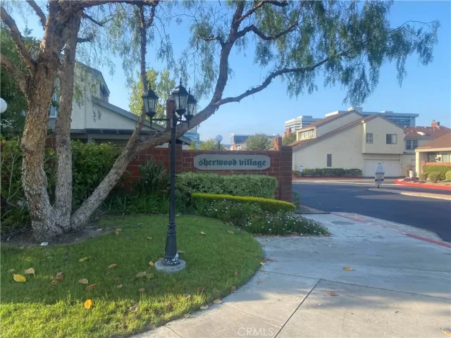 MLS: IV23082779 Condo For Sale