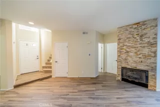 Photo #3: IV23084786 Listing