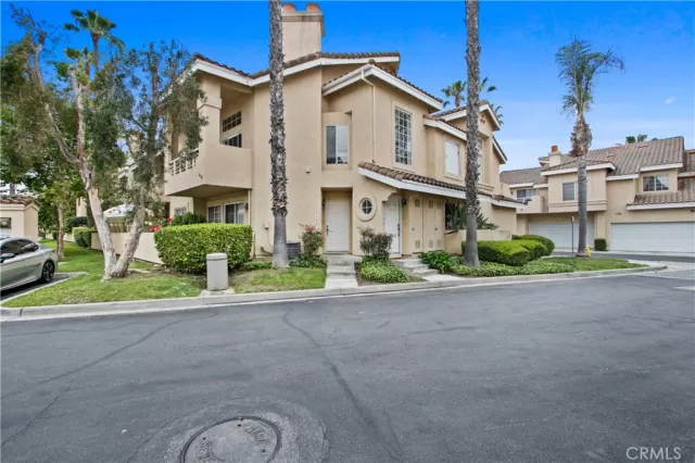 MLS: IV23090097 Condo For Sale