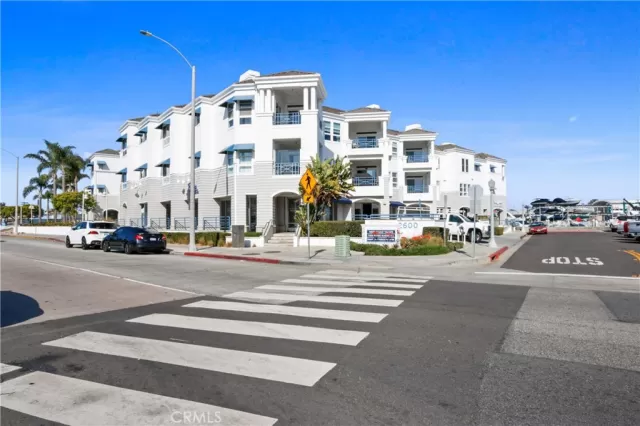 MLS: IV23096503 Condo For Sale