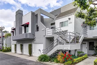 Photo #1: IV23105729 Listing 