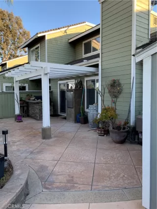 Photo #1: IV23111100 Listing