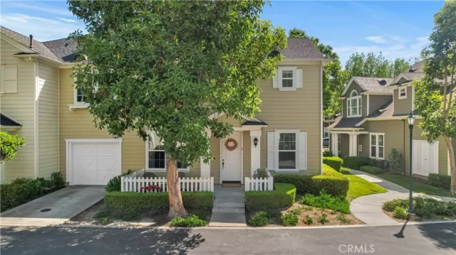 MLS: IV23163769 Condo For Sale