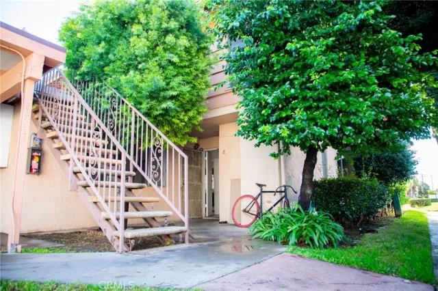 MLS: IV23189492 Condo For Sale