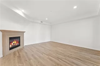 Photo #3: IV23221383 Listing 